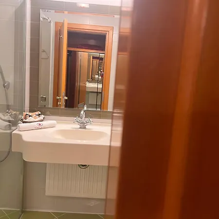 Hotel Jasmine 3*