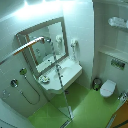 Jasmine Hotel 3*